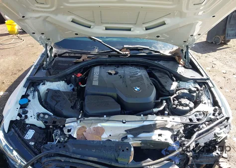 2025 BMW 3 Series 330I xDrive z USA, uszkodzony, nr VIN 3MW89CW0XS8F49860